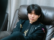 28圈- rookie谈tes打jdg 