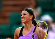 28圈-阿扎伦卡迎来十二赛季高光表现，湖人球迷沸腾！的简单介绍