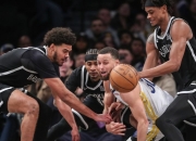 28圈-库里在雄鹿比赛中战术调整，连败引发热议！的简单介绍