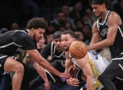 28圈-库里在雄鹿比赛中战术调整，连败引发热议！的简单介绍