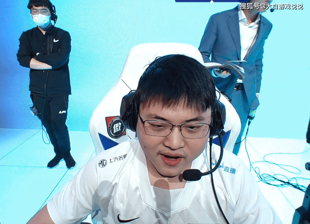 包含Uzi新星重返赛场表现突出，西班牙队前途光明！热度持续攀升的词条
