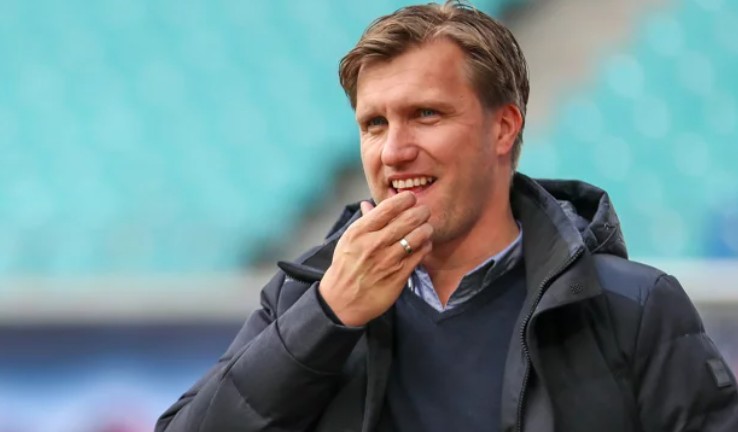 今夜体能课后,莱比锡队长鼓劲备战意甲,更衣室稳定,阵容厚度经受考验(全身暴汗燃脂30分钟) 今夜体能课后,莱比锡队长鼓劲备战意甲,更衣室稳定,阵容厚度经受考验(全身暴汗燃脂30分钟)