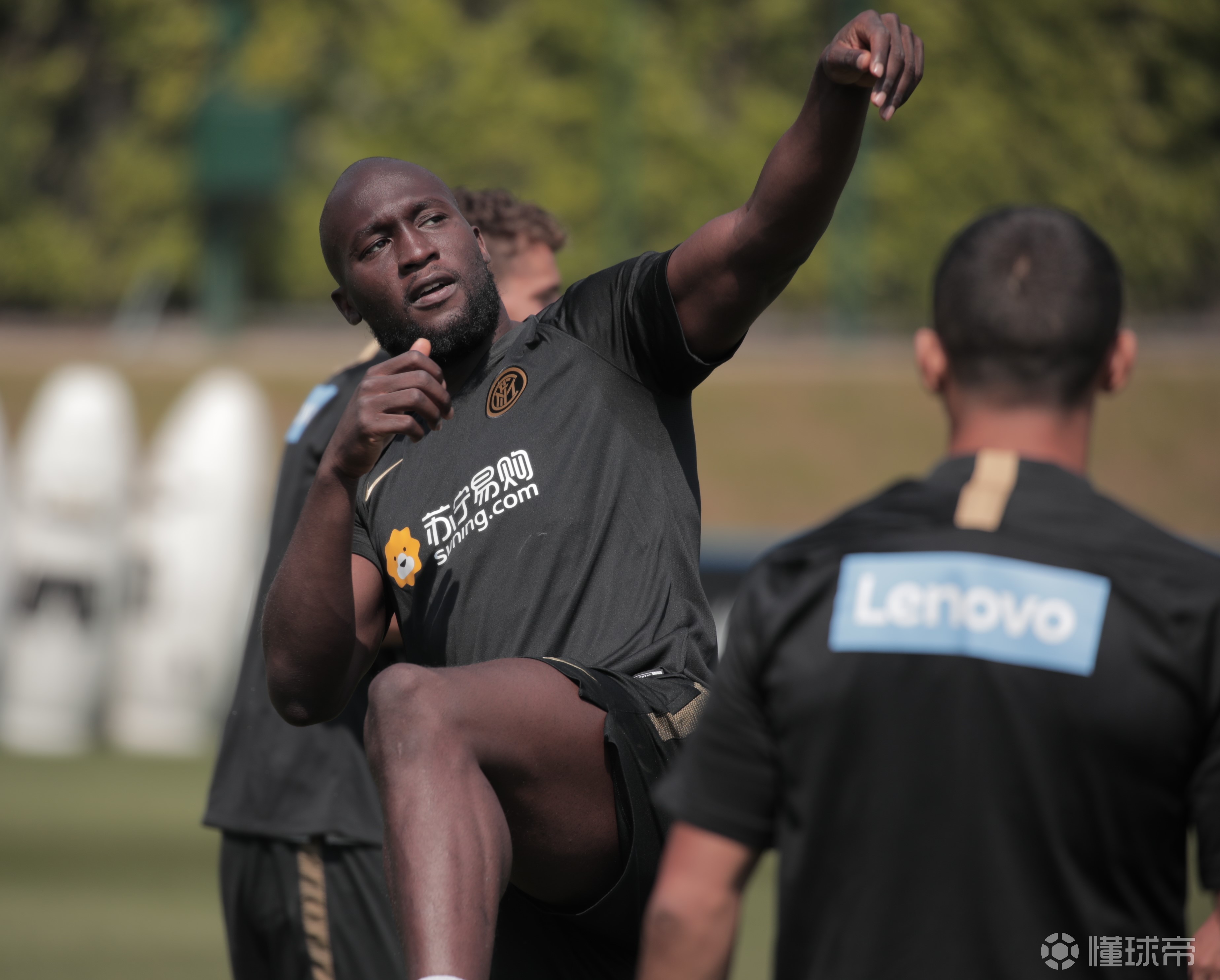 荷甲赛程吃紧,都灵转会期队长鼓劲,信心回归,更衣室氛围转暖 荷甲赛程吃紧,都灵转会期队长鼓劲,信心回归,更衣室氛围转暖