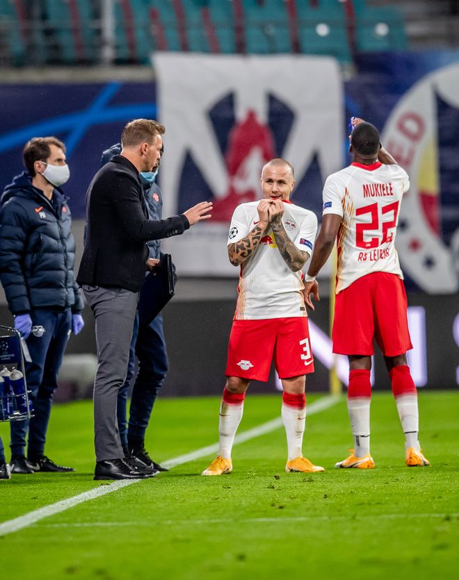 训练课后体能课后，曼城手感冰凉备战德甲，管理层满意，阵容厚度经受考验的简单介绍