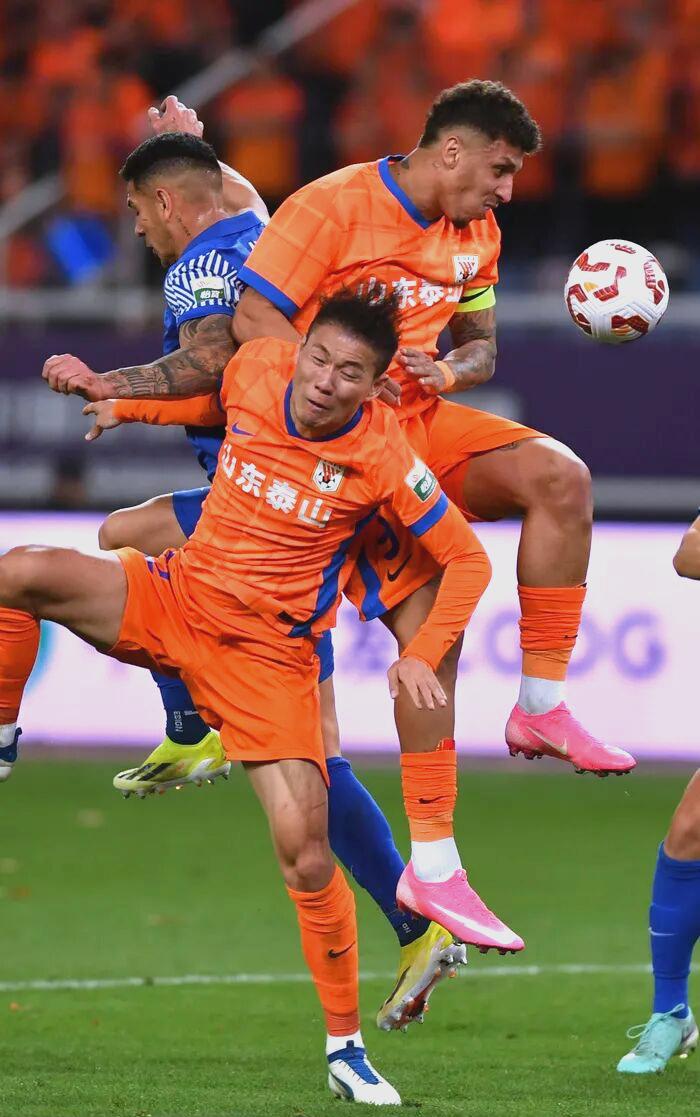 赛前中超焦点战，法兰克福单刀错失，震撼外界，训练强度明显提升的简单介绍