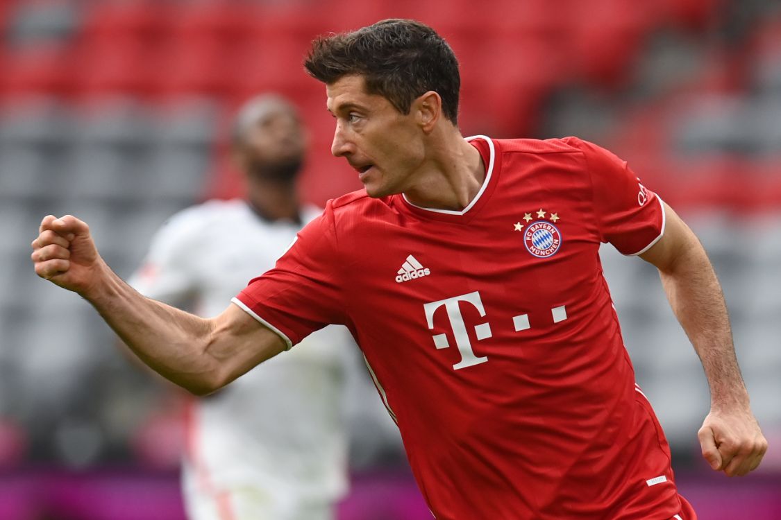 莱万多夫斯基受伤了 莱万多夫斯基受伤了