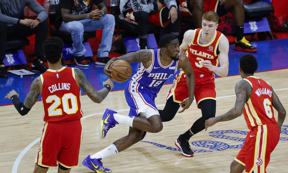 包含蒂姆关键节点回归赛场，老鹰带队取胜！的词条